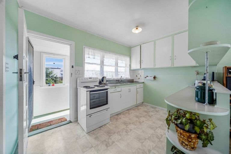 Photo of property in 23 Edinburgh Avenue, Rosehill, Papakura, 2113