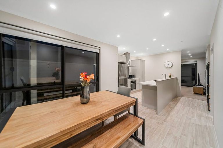 Photo of property in 38 Matairangi Avenue, Totara Heights, Auckland, 2105