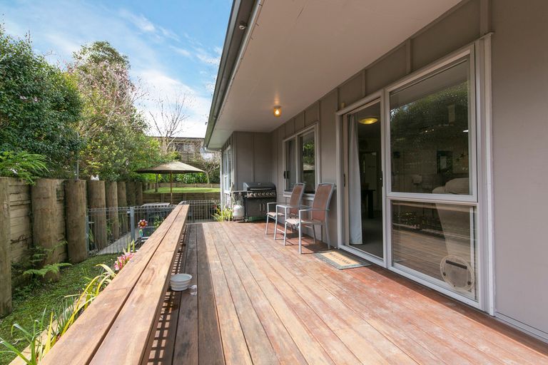 Photo of property in 27 Great North Road, Riverhead, 0820