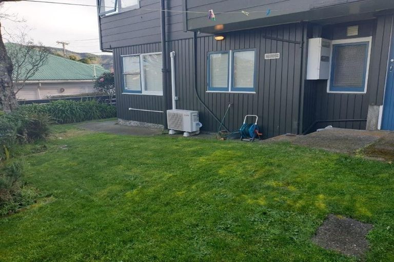 Photo of property in 31 Kaihuia Street, Northland, Wellington, 6012