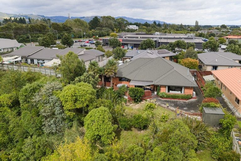 Photo of property in 197 Ruapehu Drive, Fitzherbert, Palmerston North, 4410