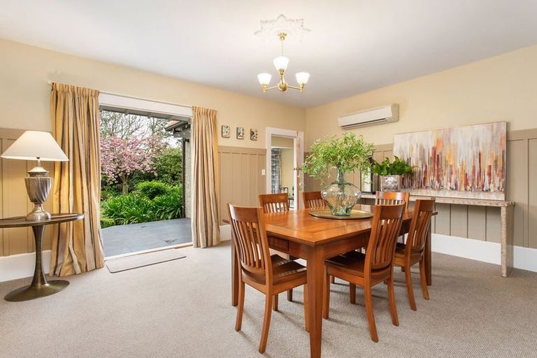 Photo of property in 106 Fendalton Road, Fendalton, Christchurch, 8014