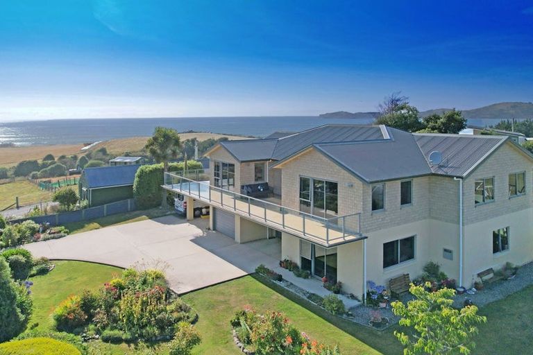 Photo of property in 11 Oakham Street, Hampden, 9410