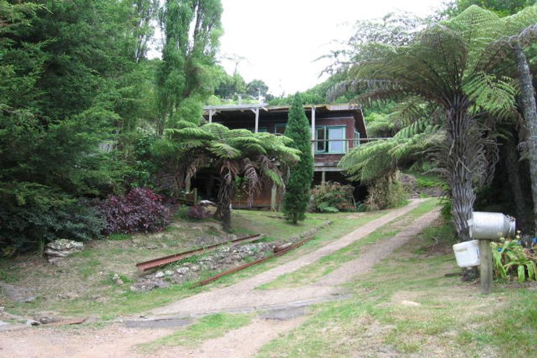 Photo of property in 31 Eden Terrace, Onetangi, Waiheke Island, 1081