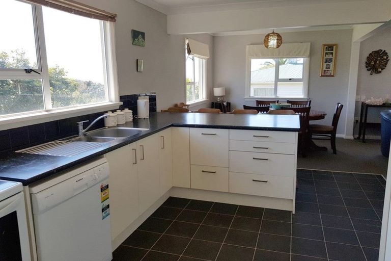 Photo of property in 88 South Road, Blagdon, New Plymouth, 4310