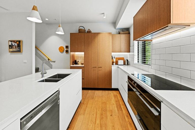 Photo of property in 10/243 Cambridge Terrace, Christchurch Central, Christchurch, 8013