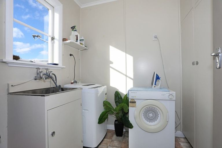 Photo of property in 31 Lower High Street, Marton, 4710