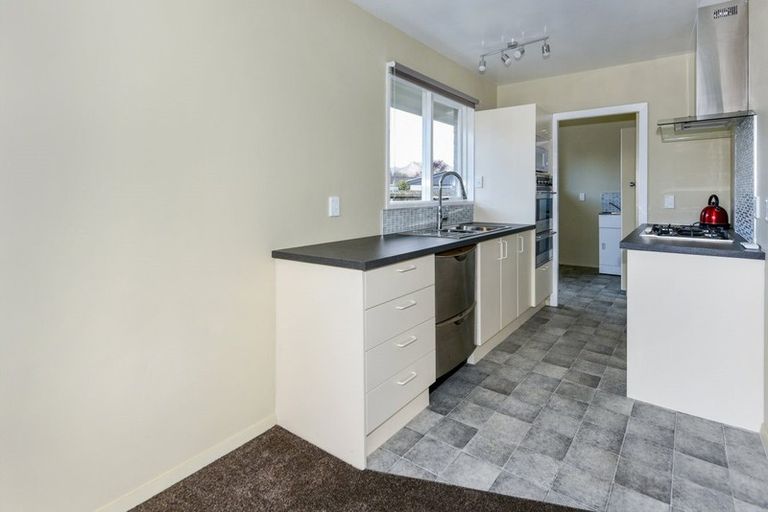 Photo of property in 27 Maces Road, Bromley, Christchurch, 8062