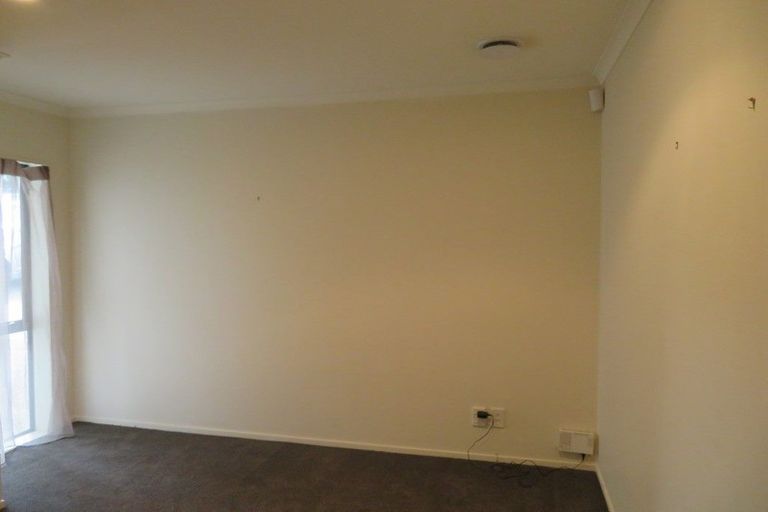 Photo of property in 19 Medallion Drive, Oteha, Auckland, 0632