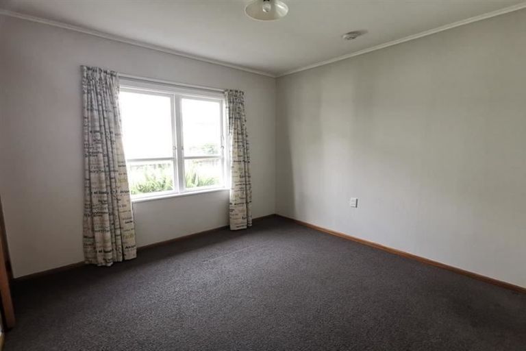 Photo of property in 1 Balmoral Street, Taradale, Napier, 4112