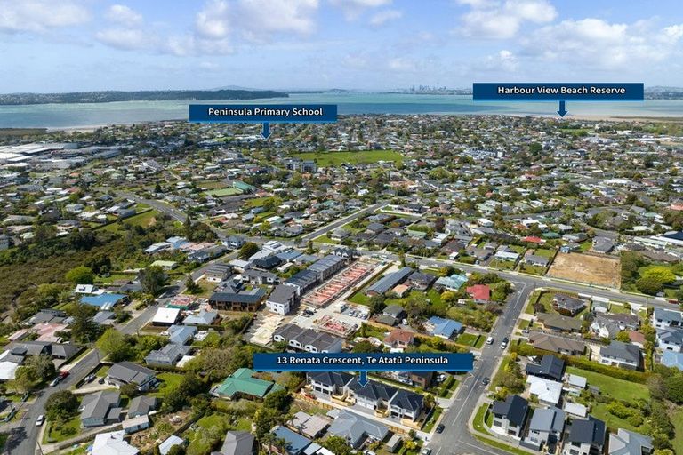 Photo of property in 13a Renata Crescent, Te Atatu Peninsula, Auckland, 0610