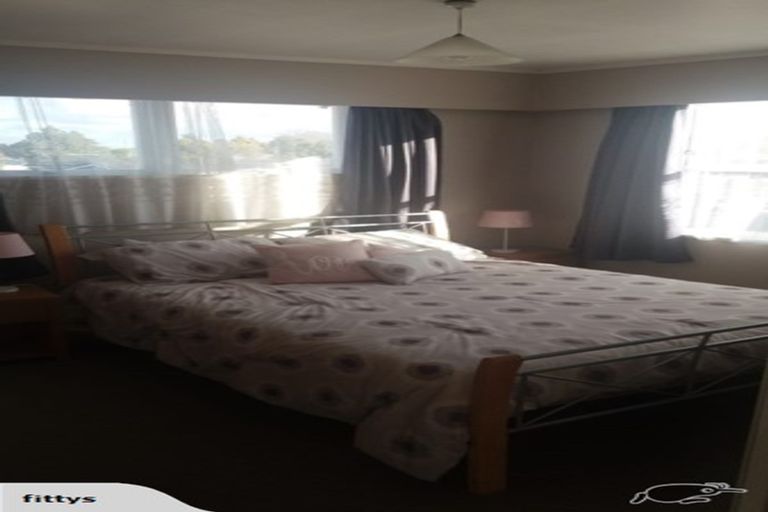 Photo of property in 11 Kensington Place, Fairfield, Hamilton, 3214