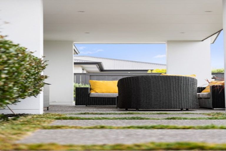 Photo of property in 54 Penetaka Heights, Pyes Pa, Tauranga, 3112