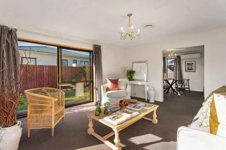 Photo of property in 1/18 Winters Road, Redwood, Christchurch, 8051