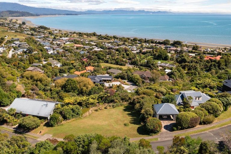 Photo of property in 21 Bay Vista Drive, Pohara, Takaka, 7183