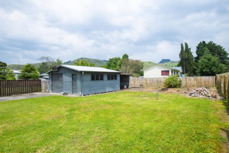 Photo of property in 35 Ioapa Road, Te Karaka, 4022