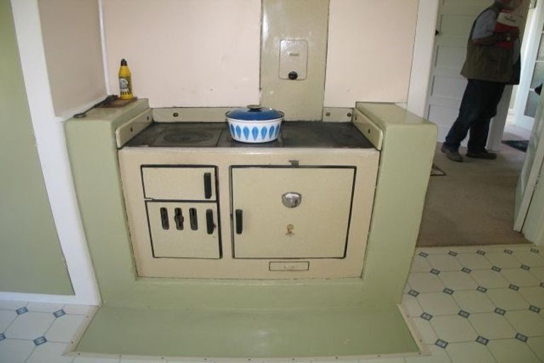 Photo of property in 118 Waikawa Road, Picton, 7220