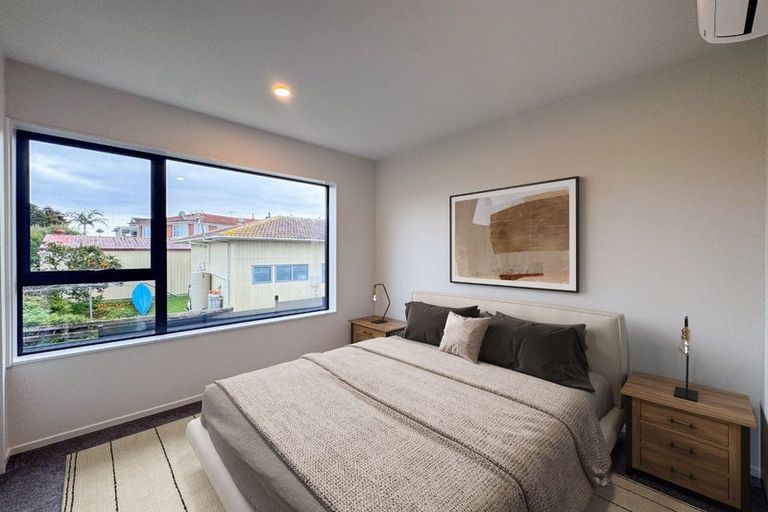 Photo of property in 4/6 James Street, Bayview, Auckland, 0629