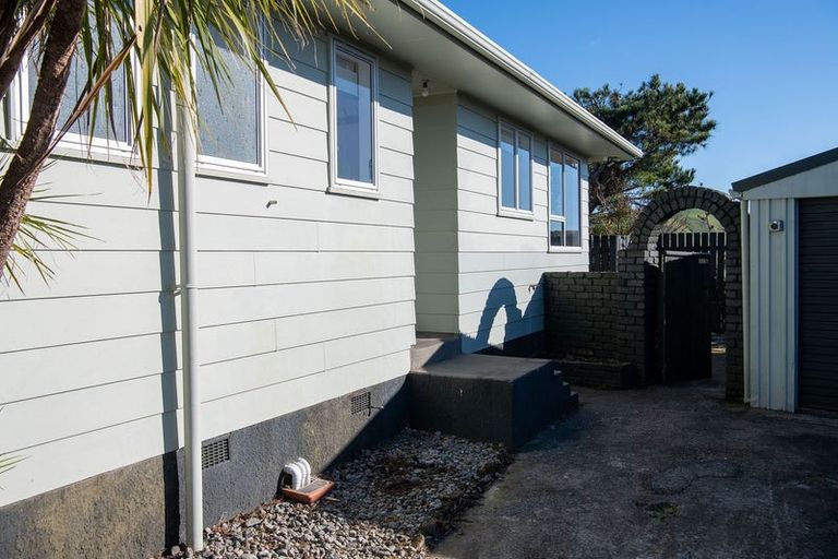 Photo of property in 41 Outram Grove, Kelson, Lower Hutt, 5010