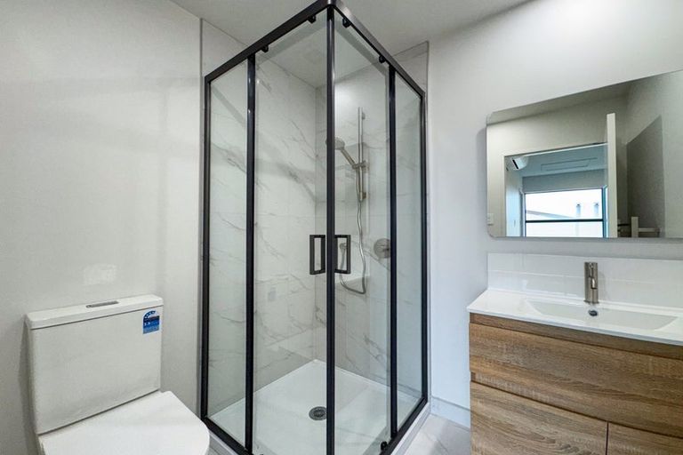 Photo of property in 9/6 James Street, Bayview, Auckland, 0629