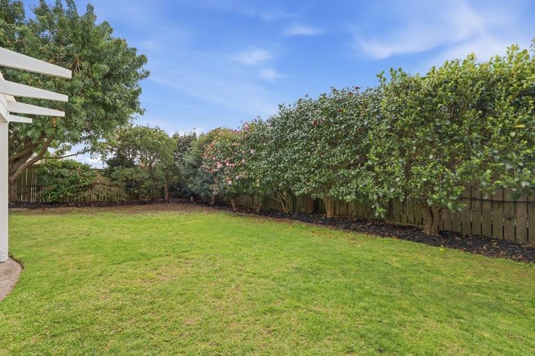 Photo of property in 8 Evergreen Glade, Papamoa Beach, Papamoa, 3118