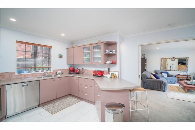 Photo of property in 31b Darvel Street, Riccarton, Christchurch, 8011