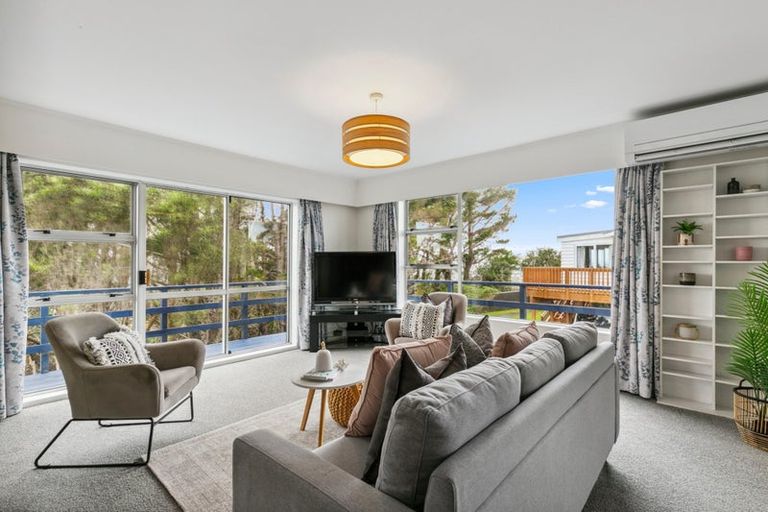 Photo of property in 53 Lomita Road, Johnsonville, Wellington, 6037