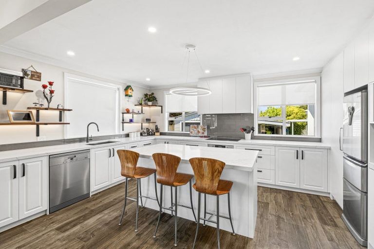 Photo of property in 33 Skerman Street, Marton, 4710