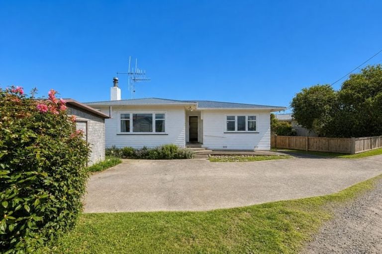 Photo of property in 9 Iti Street, Otaki, 5512