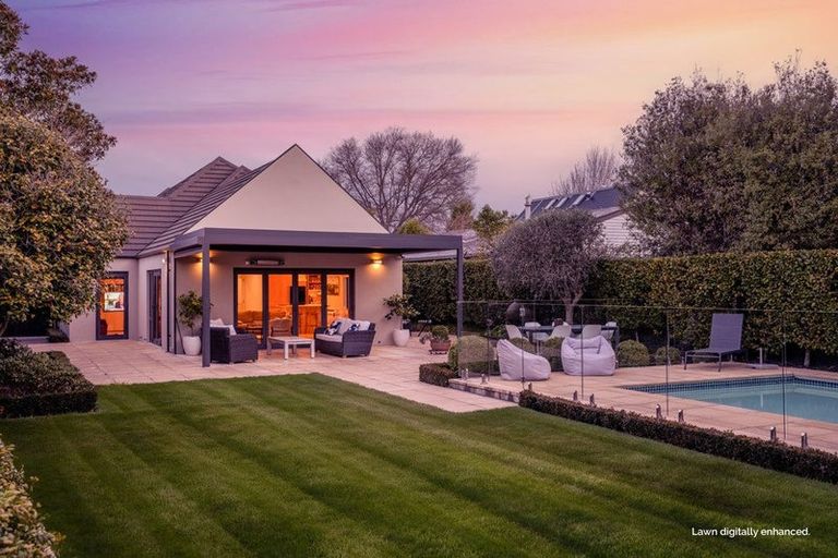 Photo of property in 119 Jeffreys Road, Strowan, Christchurch, 8052