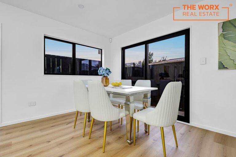 Photo of property in 106b Edgewater Drive, Pakuranga, Auckland, 2010