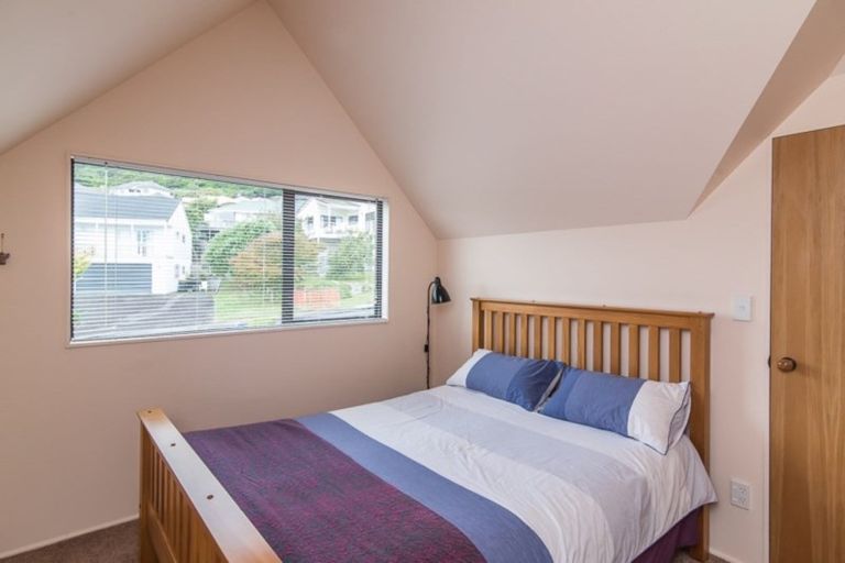 Photo of property in 14 Amokura Street, Waikanae, 5036