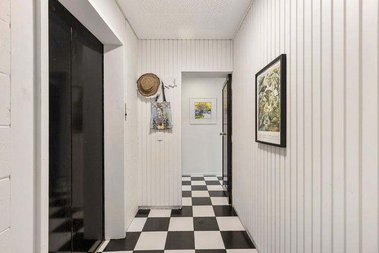 Photo of property in Jellicoe Towers, 191 The Terrace, Wellington Central, Wellington, 6011