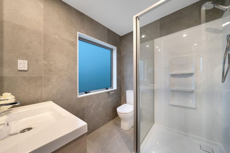 Photo of property in 33 Barrel Crescent, Swanson, Auckland, 0614