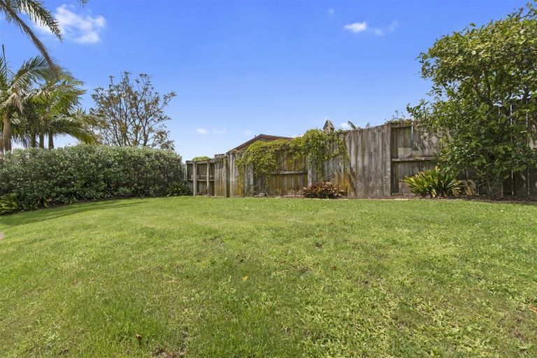 Photo of property in 10 Westminster Gardens, Unsworth Heights, Auckland, 0632