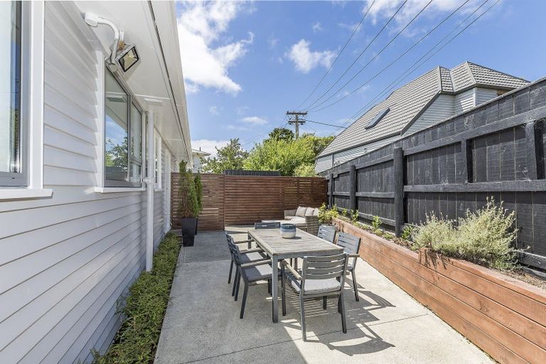 Photo of property in 12 Takatimu Way, Johnsonville, Wellington, 6037