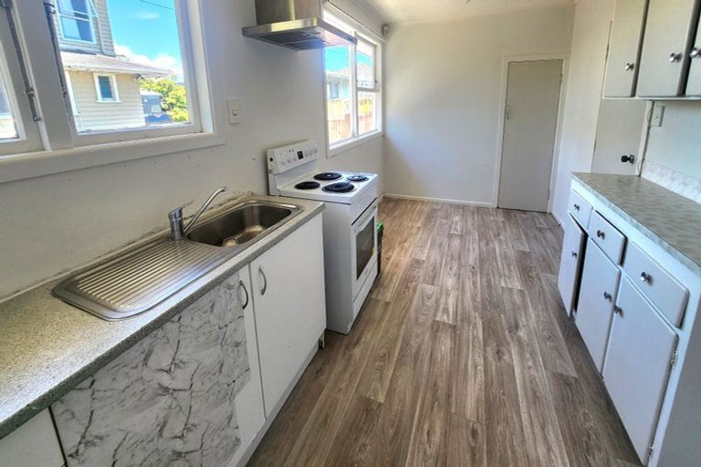 Photo of property in 105 Tidal Road, Mangere, Auckland, 2022