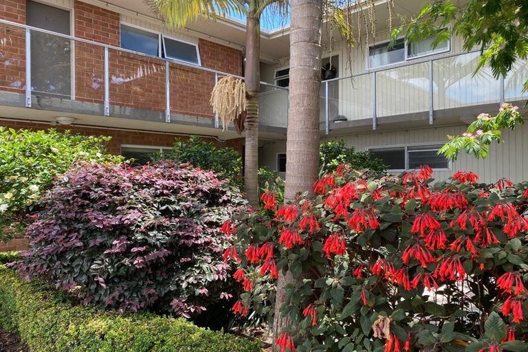 Photo of property in 17/83 Lake Road, Devonport, Auckland, 0622