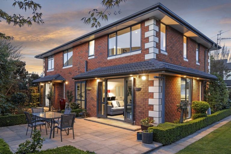 Photo of property in 12 Parkham Drive, Burnside, Christchurch, 8053