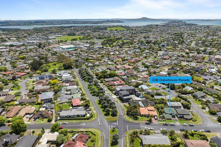 Photo of property in 33b Dalwhinnie Parade, Highland Park, Auckland, 2010
