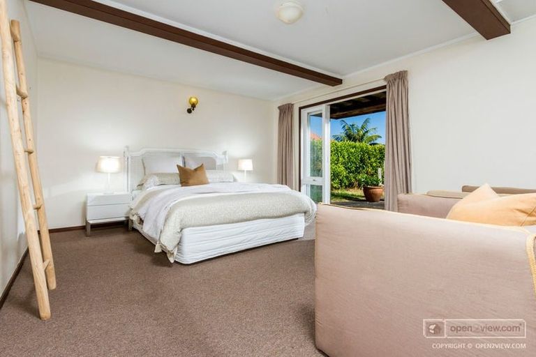 Photo of property in 308 Hurstmere Road, Takapuna, Auckland, 0622