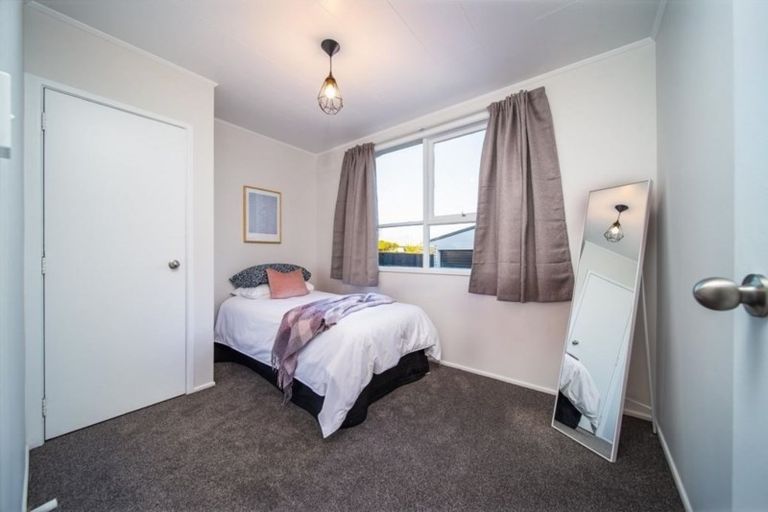 Photo of property in 8 Quennell Avenue, Favona, Auckland, 2024