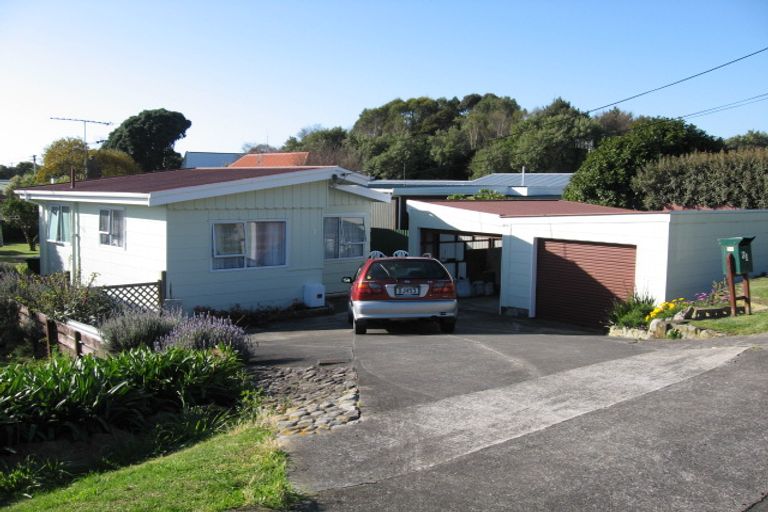 Photo of property in 31 Moana Road, Paraparaumu, 5032