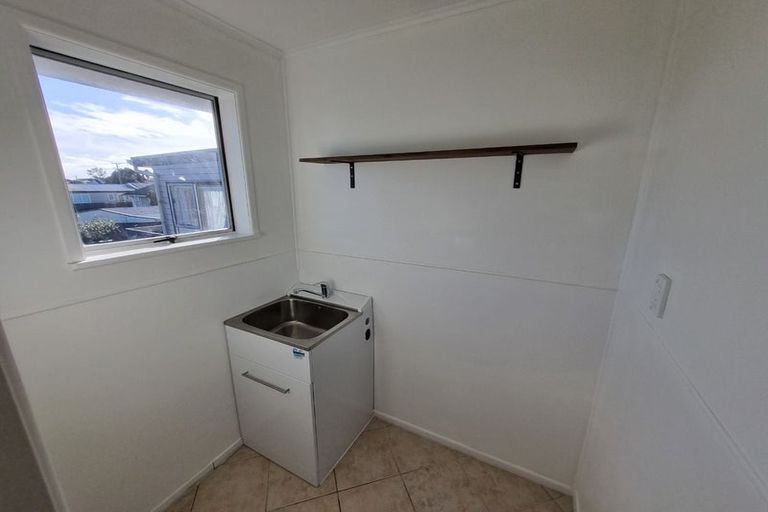 Photo of property in 52 Hobart Crescent, Wattle Downs, Auckland, 2103