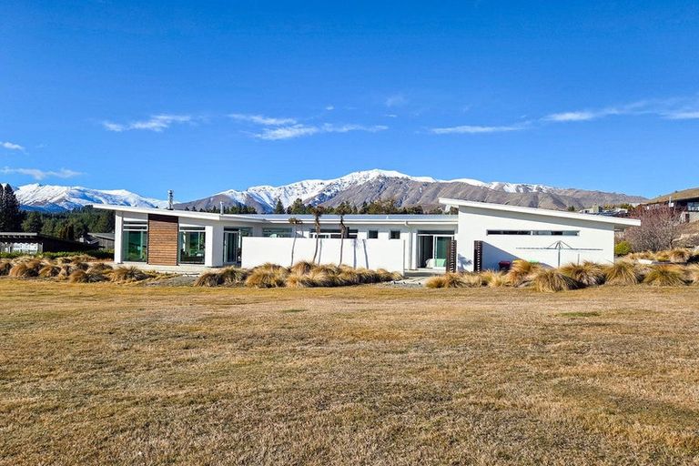Photo of property in 12 Pollock Place, Lake Tekapo, 7999