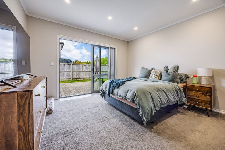 Photo of property in 18 Rauaruhe Road, Karaka, Papakura, 2113