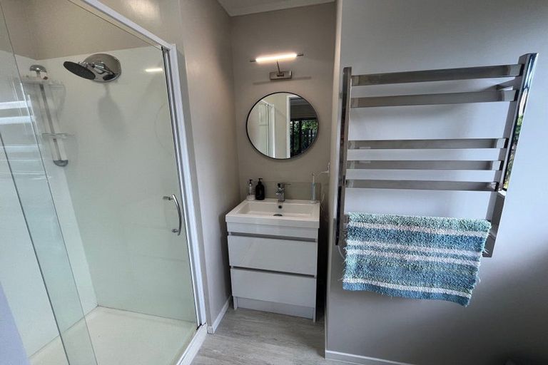 Photo of property in 15 Pinewood Grove, Botany Downs, Auckland, 2010