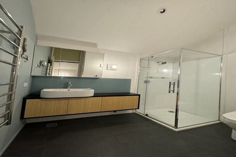 Photo of property in 76 Brougham Street, Mount Victoria, Wellington, 6011