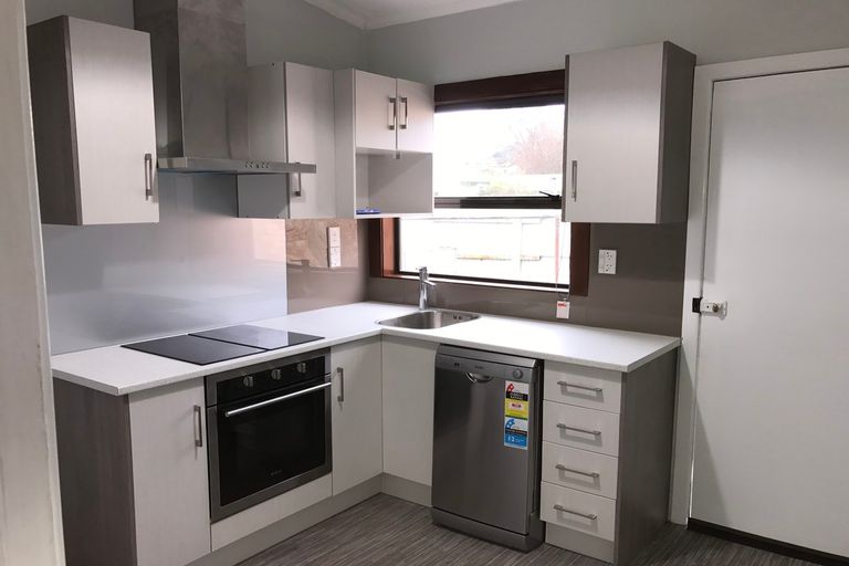 Photo of property in 10 Lochend Street, Musselburgh, Dunedin, 9013