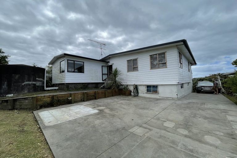 Photo of property in 21 Rimu Road, Stanmore Bay, Whangaparaoa, 0932